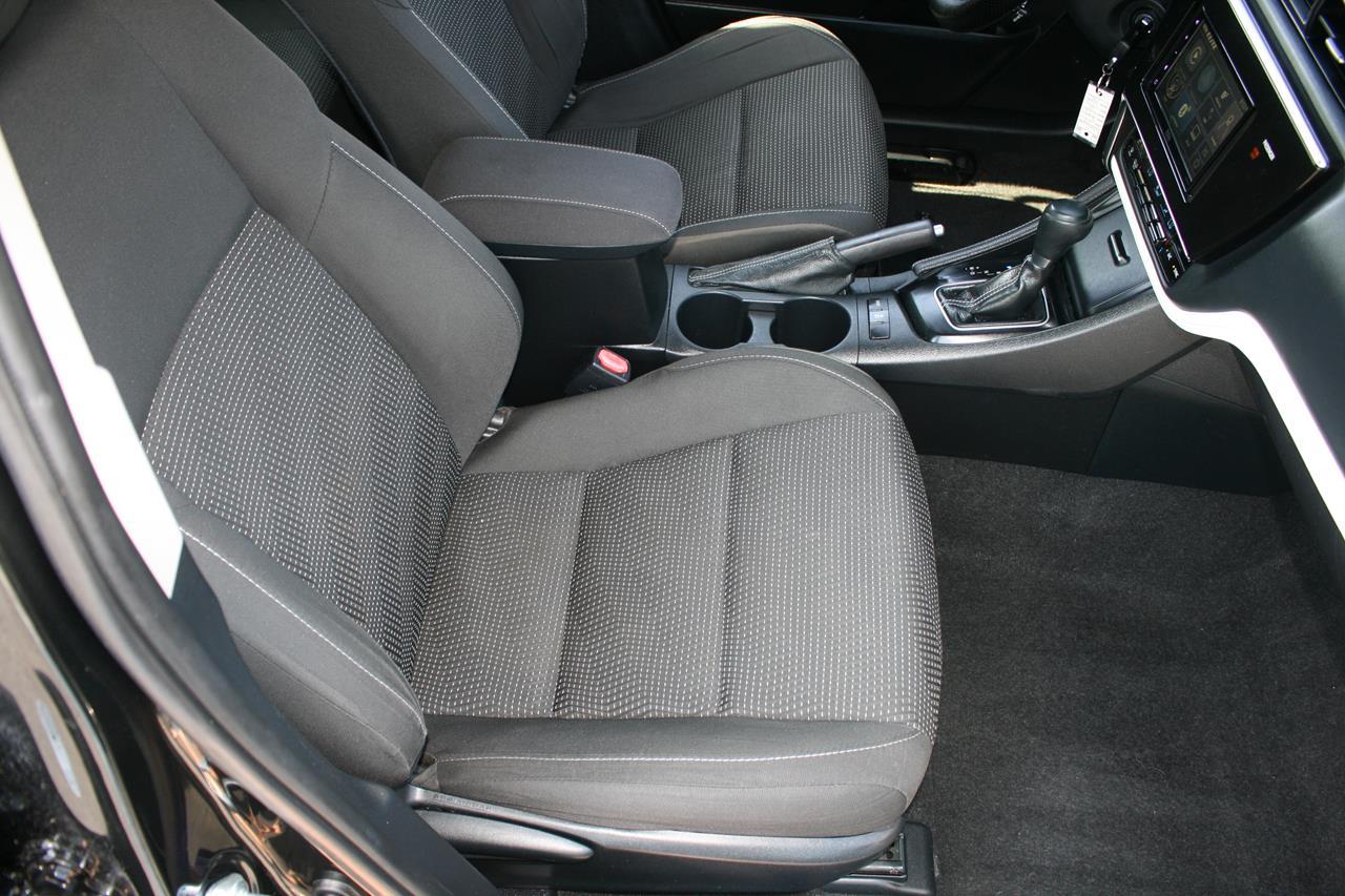 Toyota Corolla iM CVT (Natl) 2018