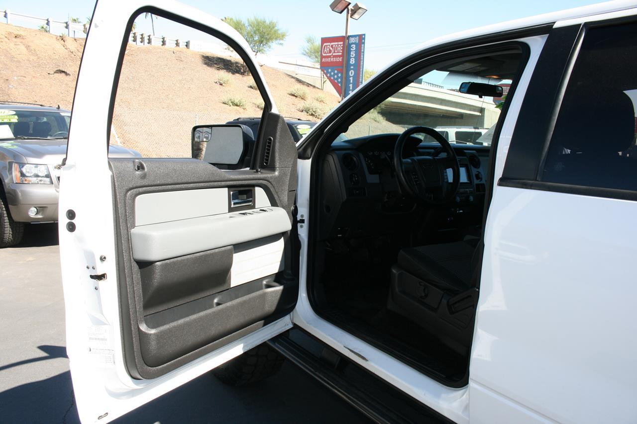Ford F-150 2WD SuperCrew 145" STX 2014