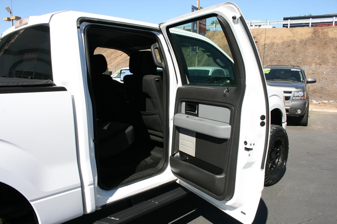 Ford F-150 2WD SuperCrew 145" STX 2014