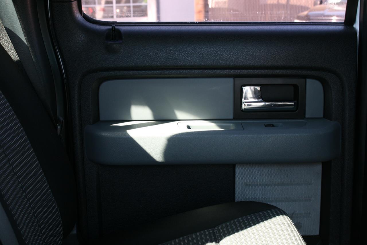 Ford F-150 2WD SuperCrew 145" STX 2014