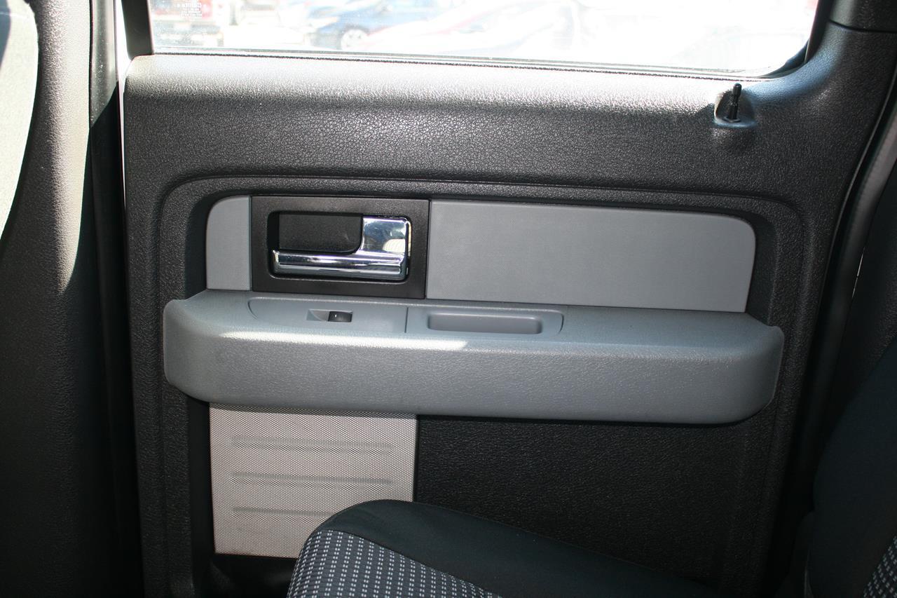 Ford F-150 2WD SuperCrew 145" STX 2014