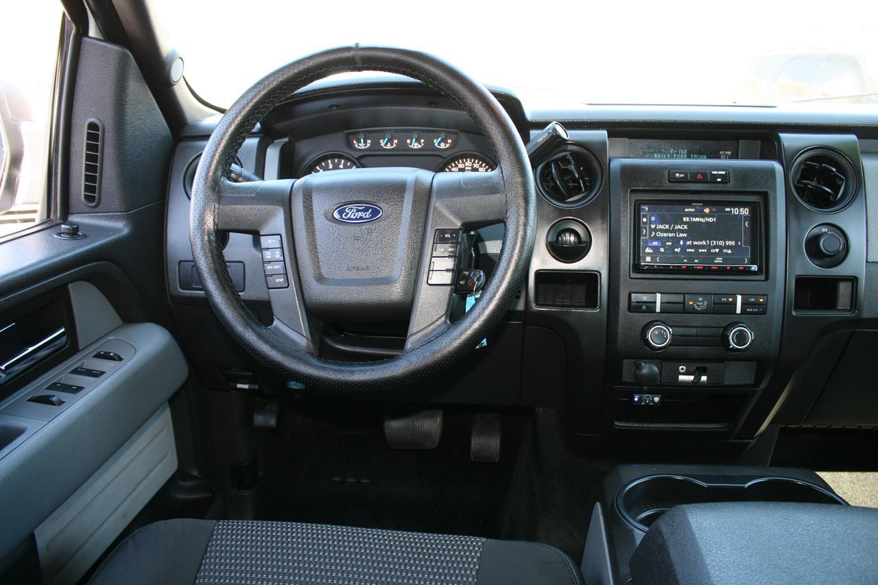 Ford F-150 2WD SuperCrew 145" STX 2014