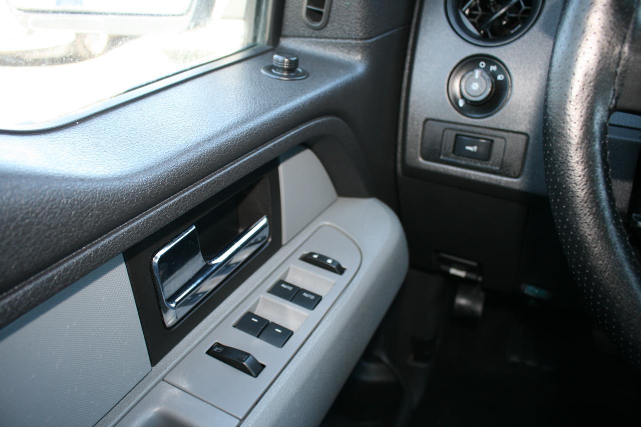 Ford F-150 2WD SuperCrew 145" STX 2014