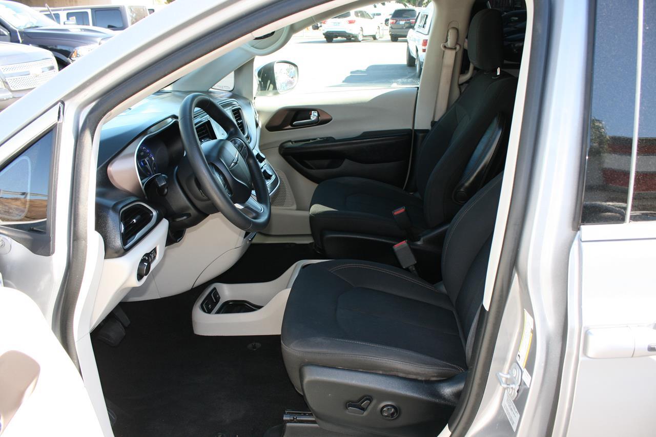 Chrysler Pacifica Touring FWD 2017
