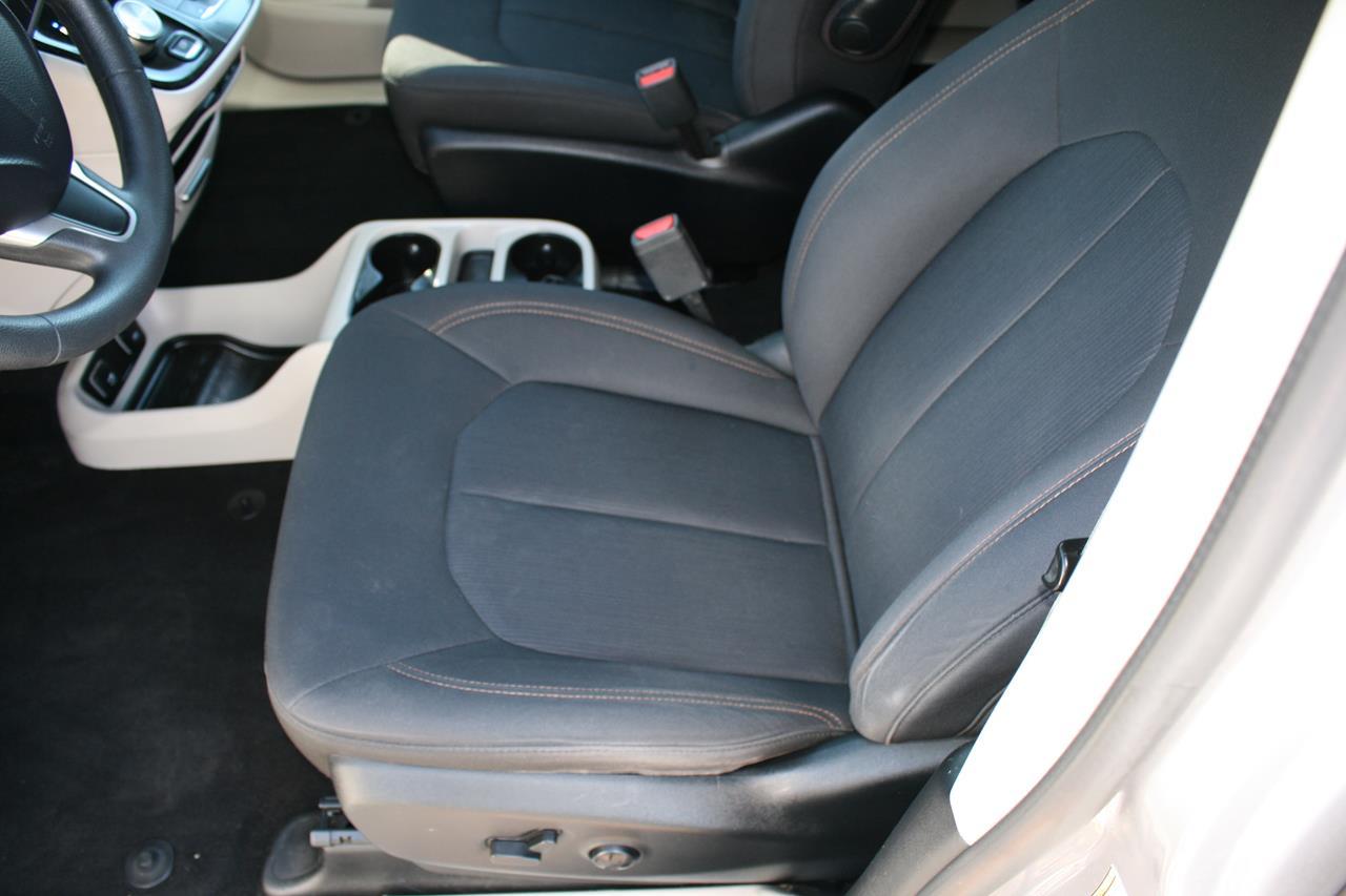 Chrysler Pacifica Touring FWD 2017