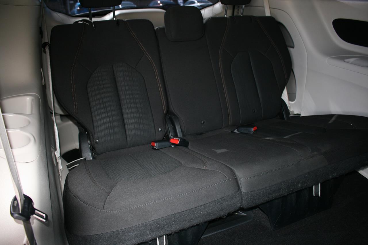 Chrysler Pacifica Touring FWD 2017