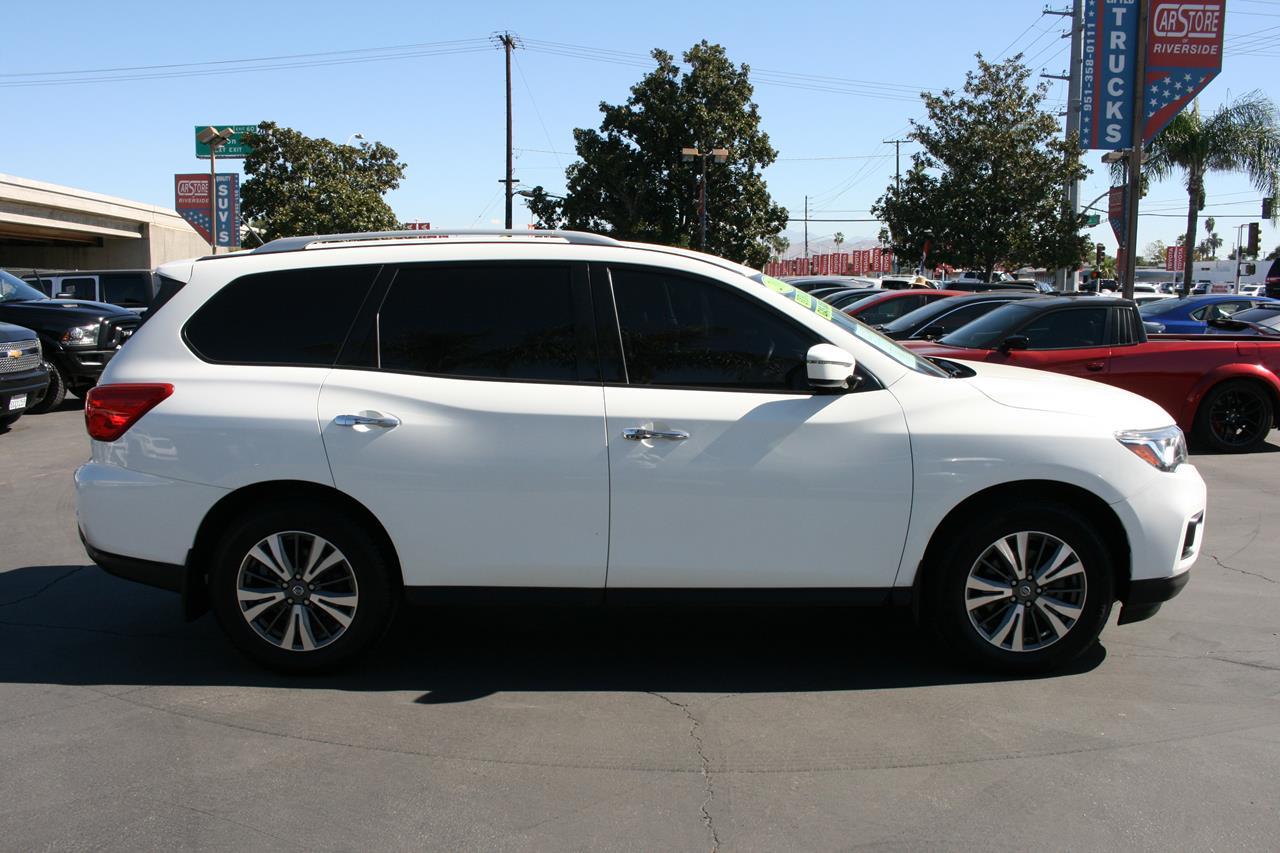 Nissan Pathfinder FWD S 2017