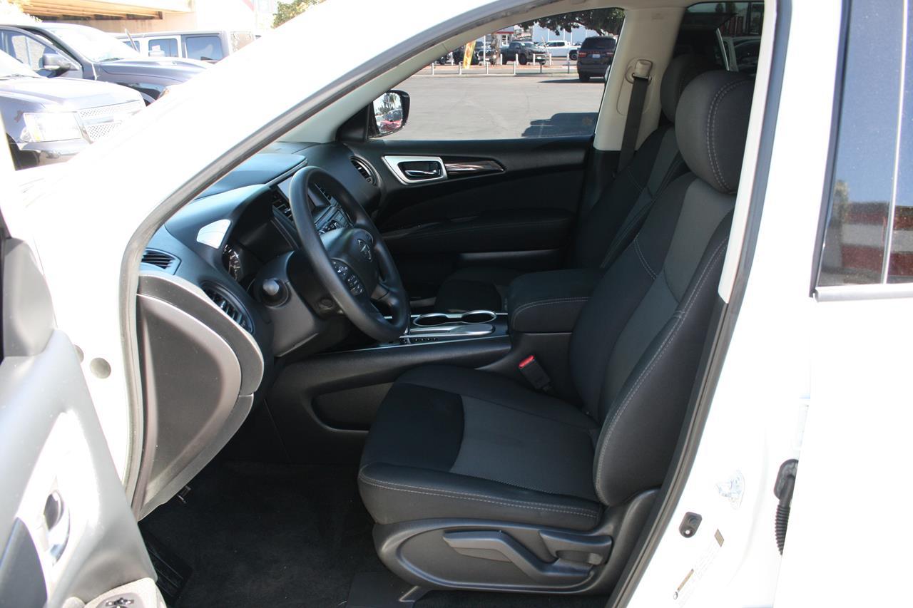 Nissan Pathfinder FWD S 2017
