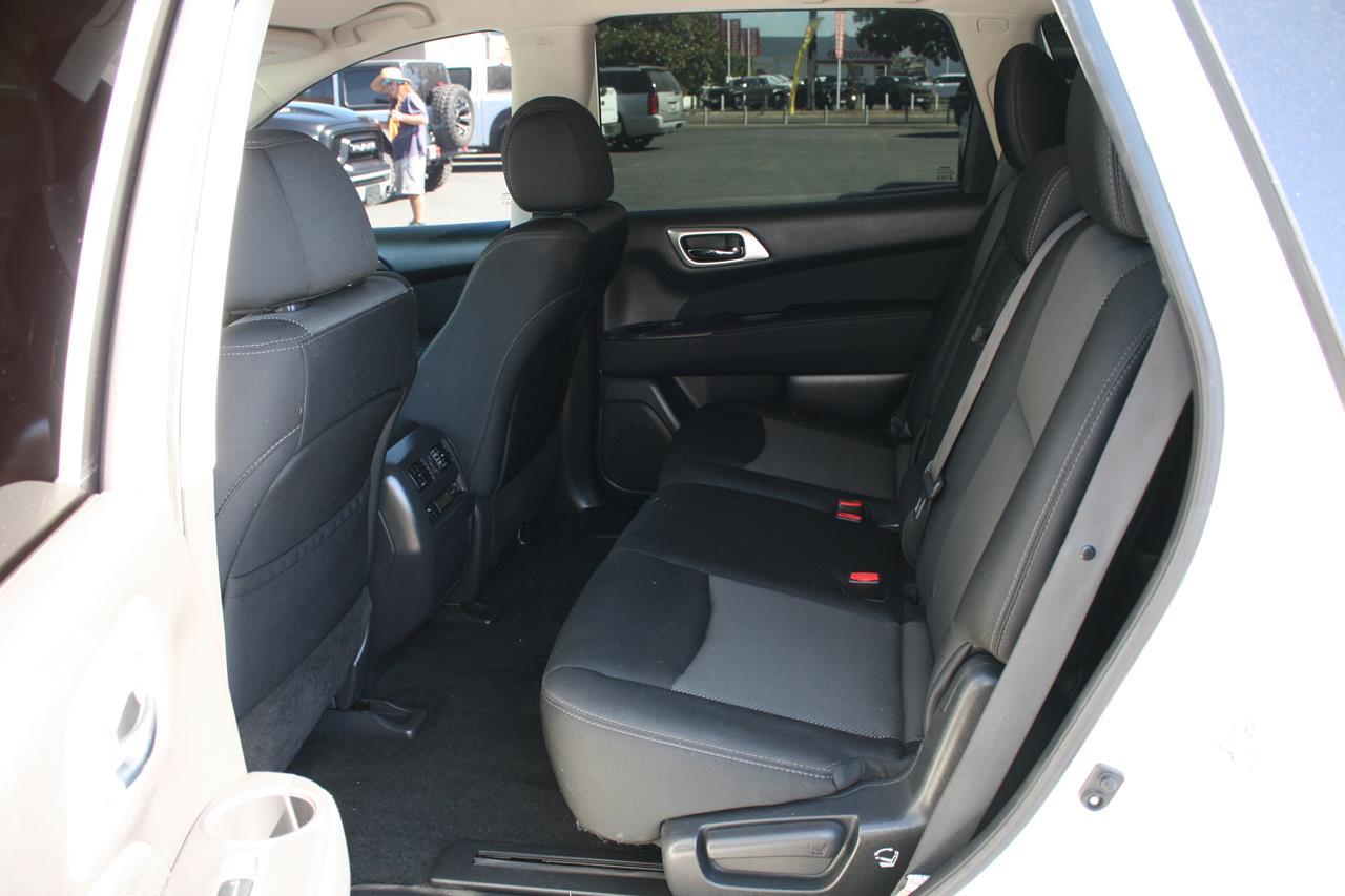 Nissan Pathfinder FWD S 2017