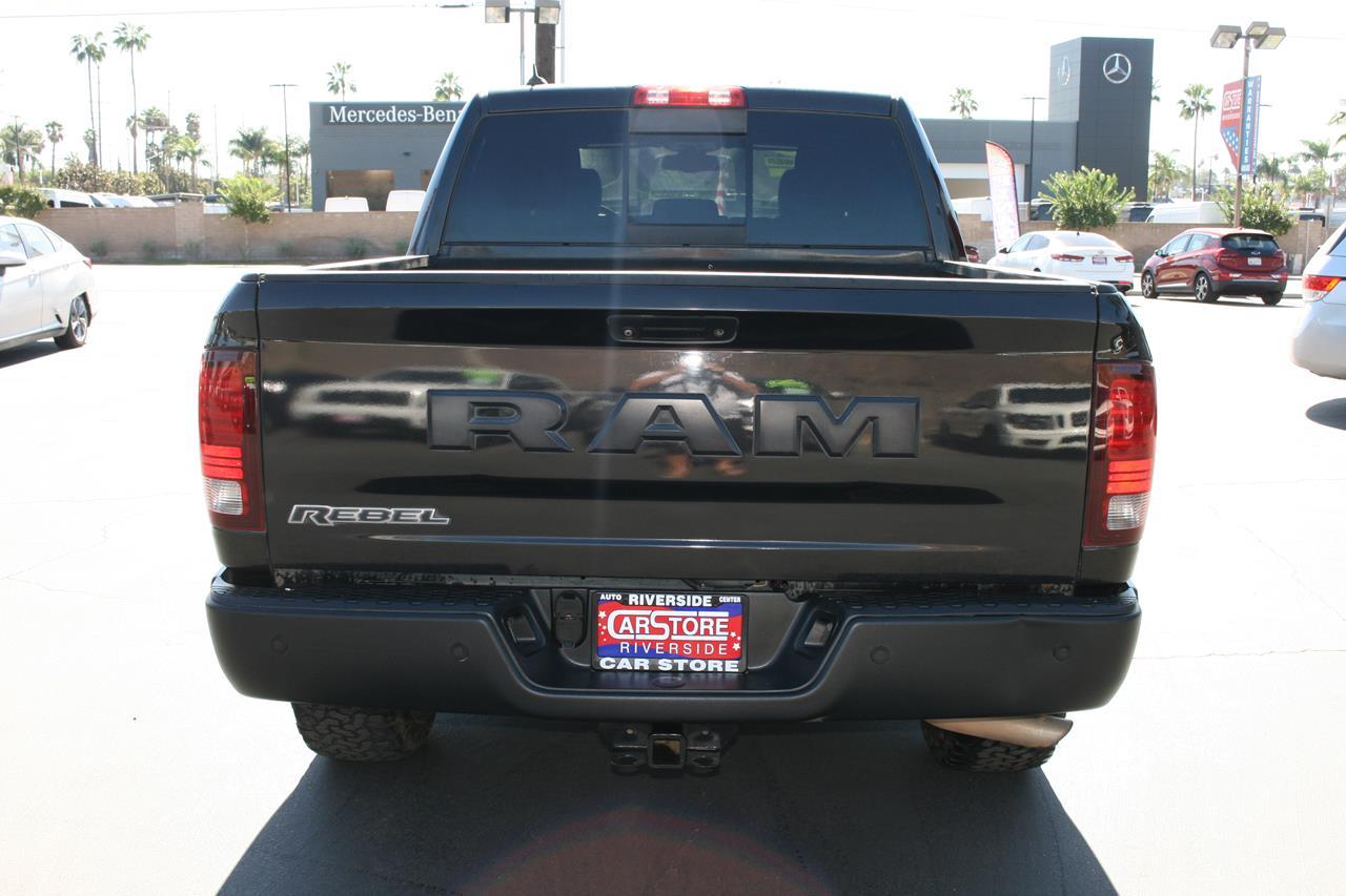 RAM 1500 4WD Crew Cab 140.5" Rebel 2016