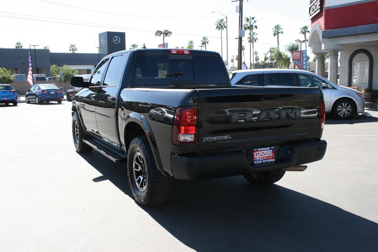 RAM 1500 4WD Crew Cab 140.5" Rebel 2016