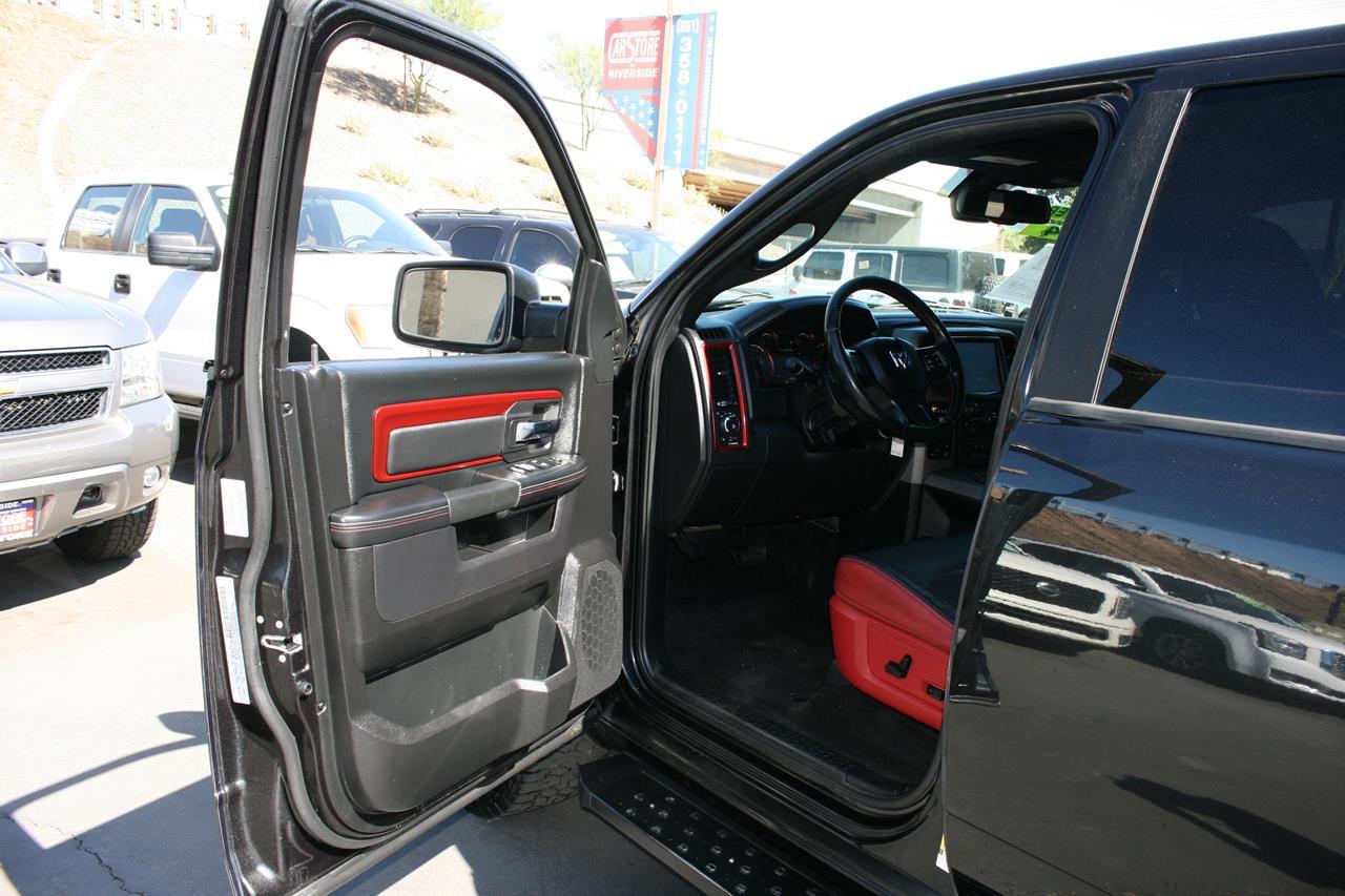 RAM 1500 4WD Crew Cab 140.5" Rebel 2016