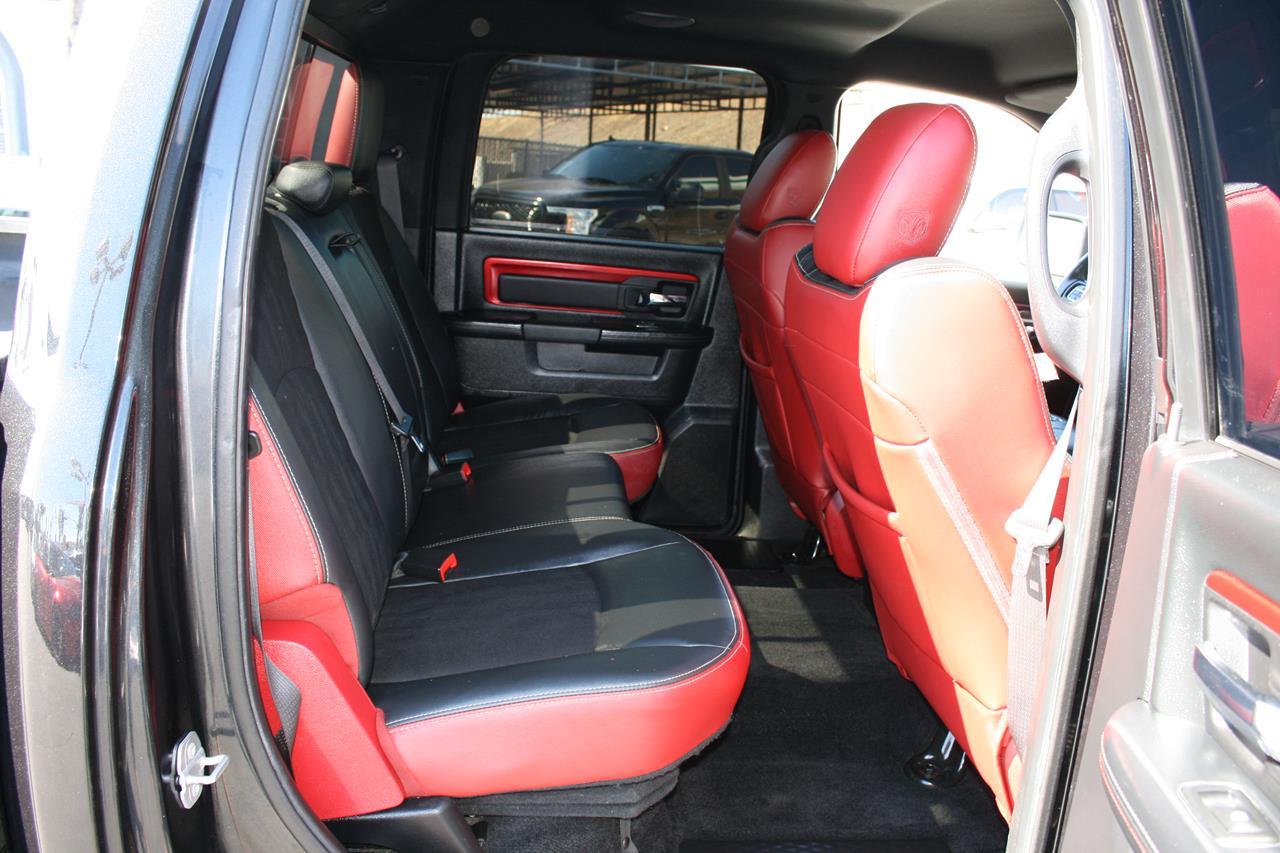 RAM 1500 4WD Crew Cab 140.5" Rebel 2016
