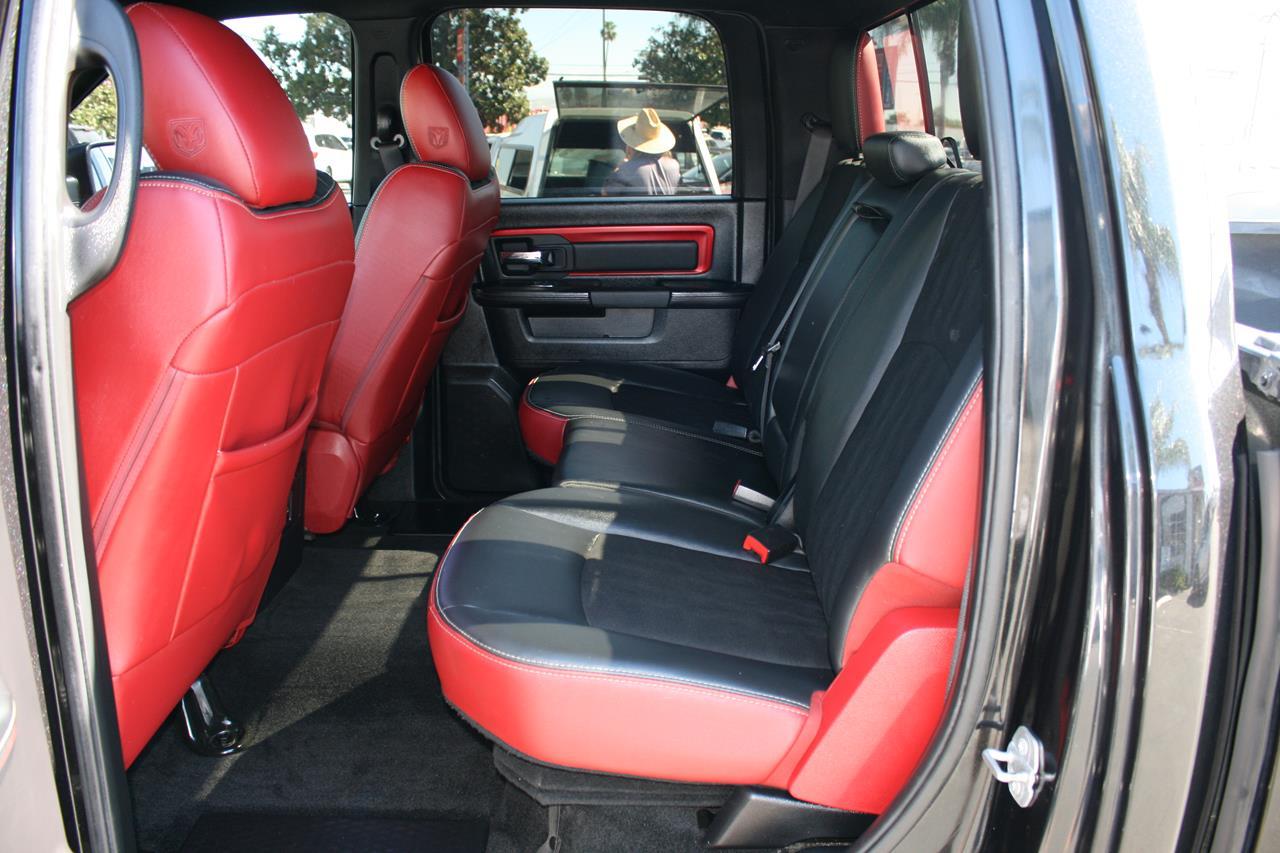 RAM 1500 4WD Crew Cab 140.5" Rebel 2016