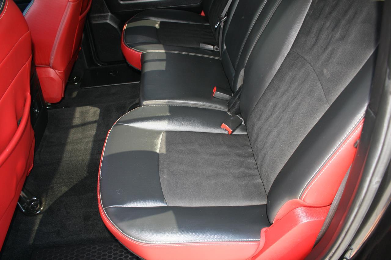 RAM 1500 4WD Crew Cab 140.5" Rebel 2016