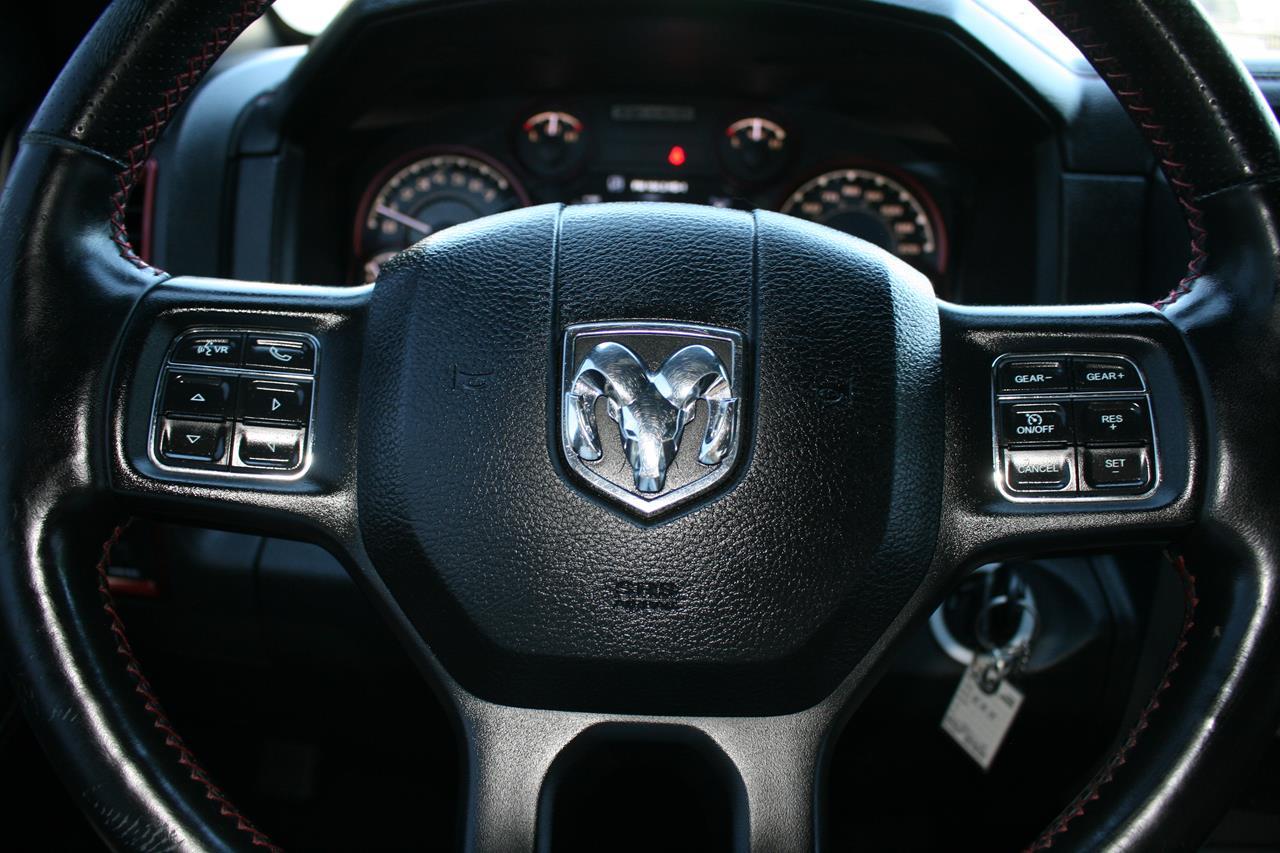 RAM 1500 4WD Crew Cab 140.5" Rebel 2016