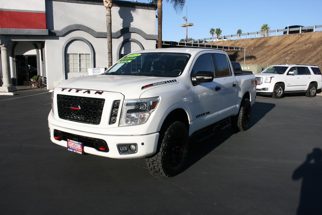 Nissan Titan 4x4 Crew Cab SL 2018