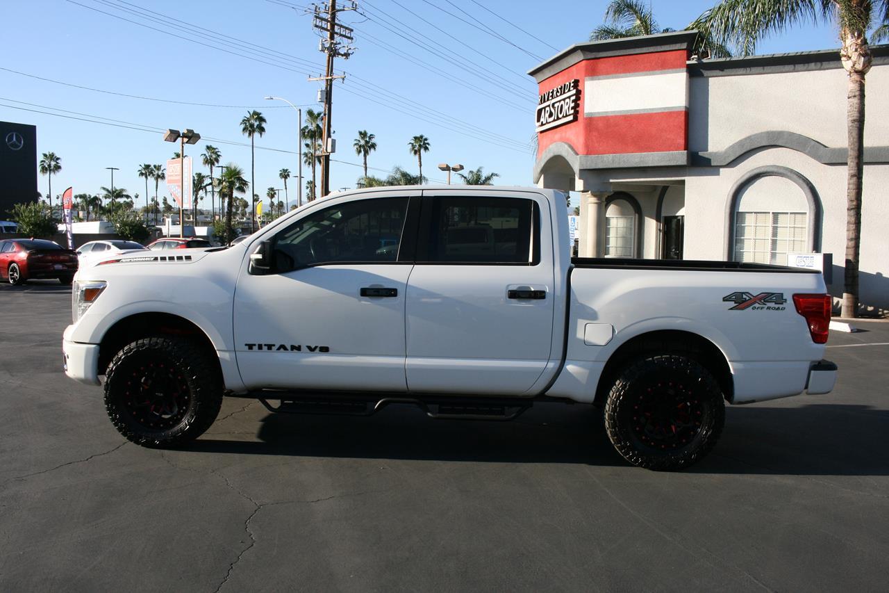 Nissan Titan 4x4 Crew Cab SL 2018