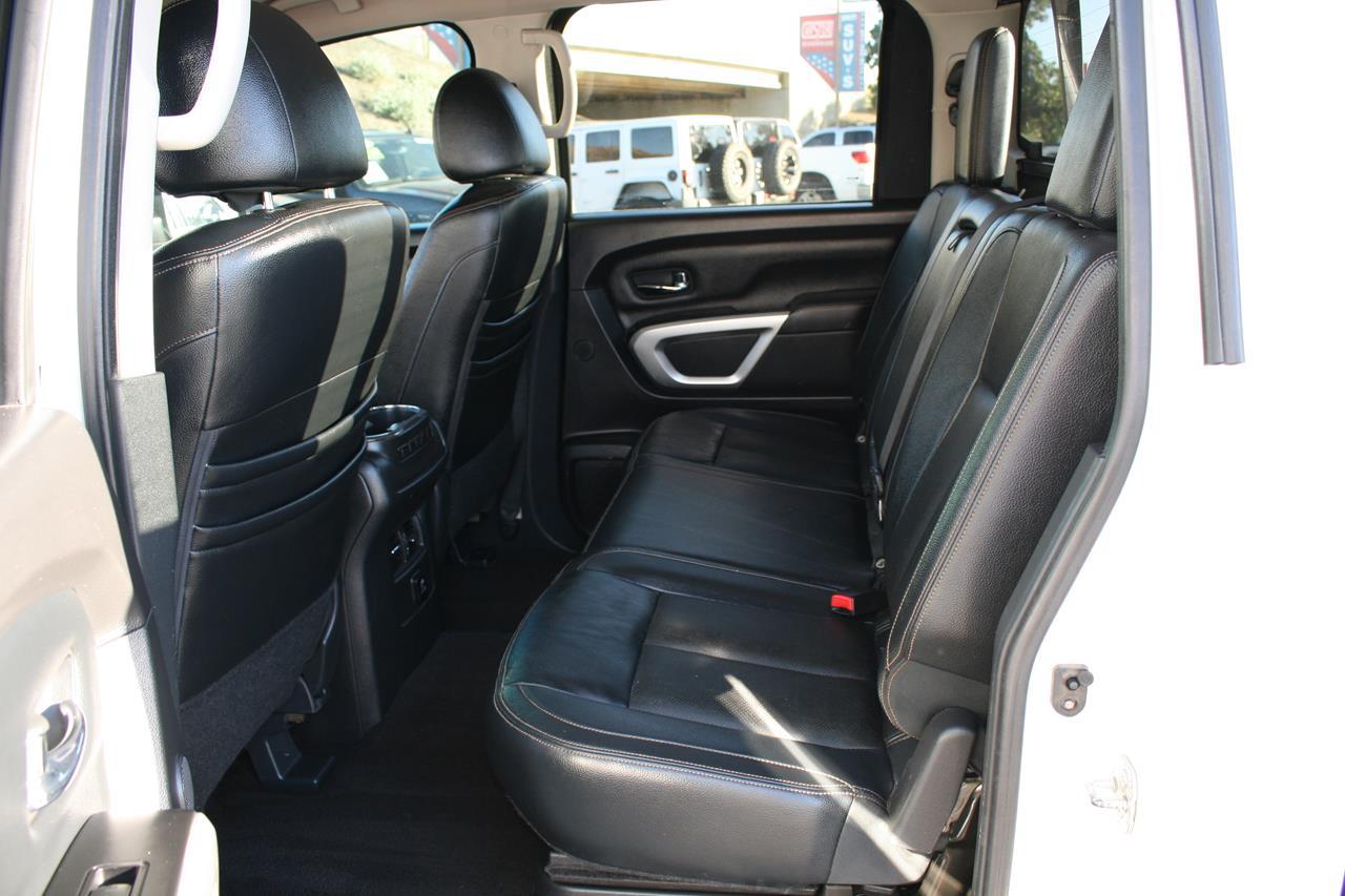 Nissan Titan 4x4 Crew Cab SL 2018