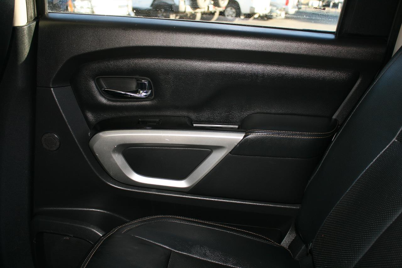 Nissan Titan 4x4 Crew Cab SL 2018