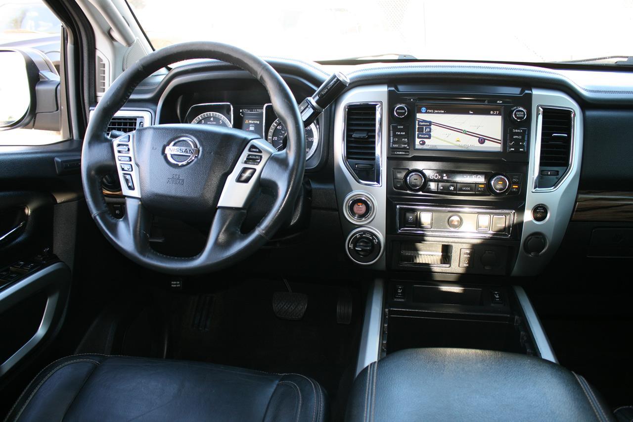 Nissan Titan 4x4 Crew Cab SL 2018