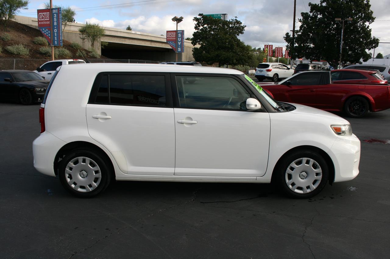 Scion xB 5dr Wgn Auto (Natl) 2013