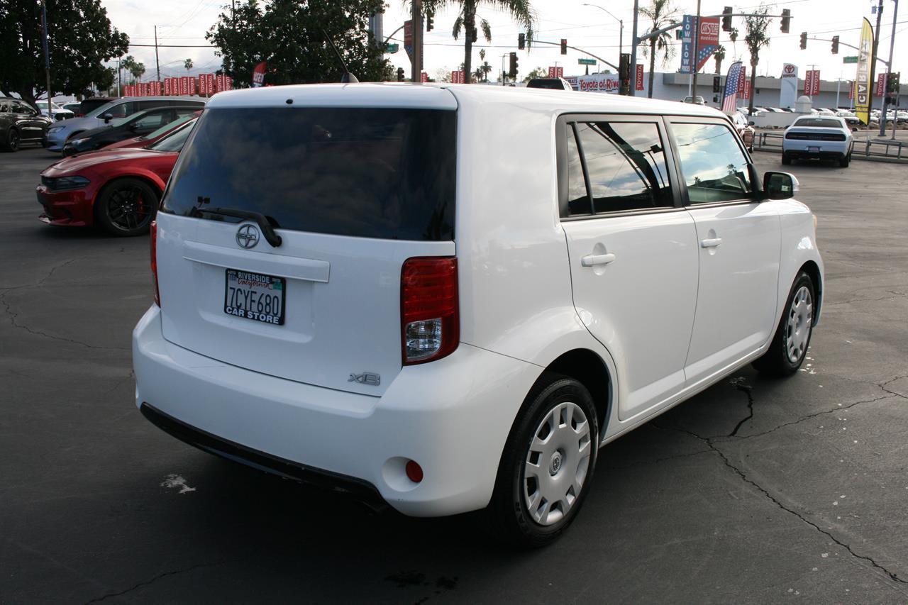 Scion xB 5dr Wgn Auto (Natl) 2013