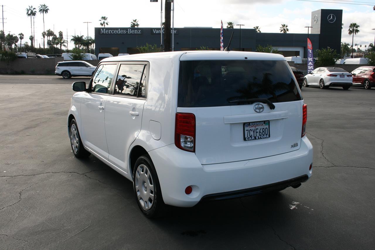 Scion xB 5dr Wgn Auto (Natl) 2013