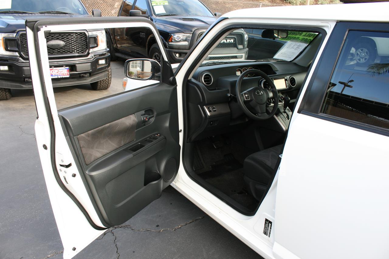 Scion xB 5dr Wgn Auto (Natl) 2013