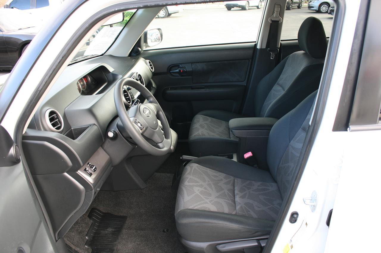 Scion xB 5dr Wgn Auto (Natl) 2013