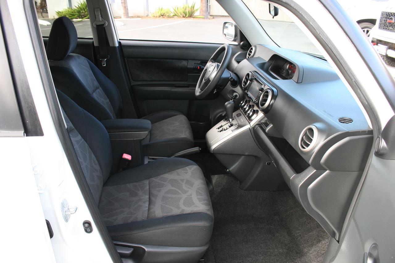 Scion xB 5dr Wgn Auto (Natl) 2013