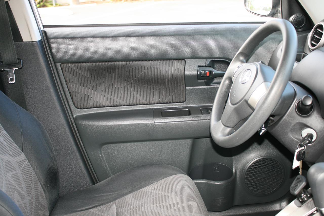 Scion xB 5dr Wgn Auto (Natl) 2013