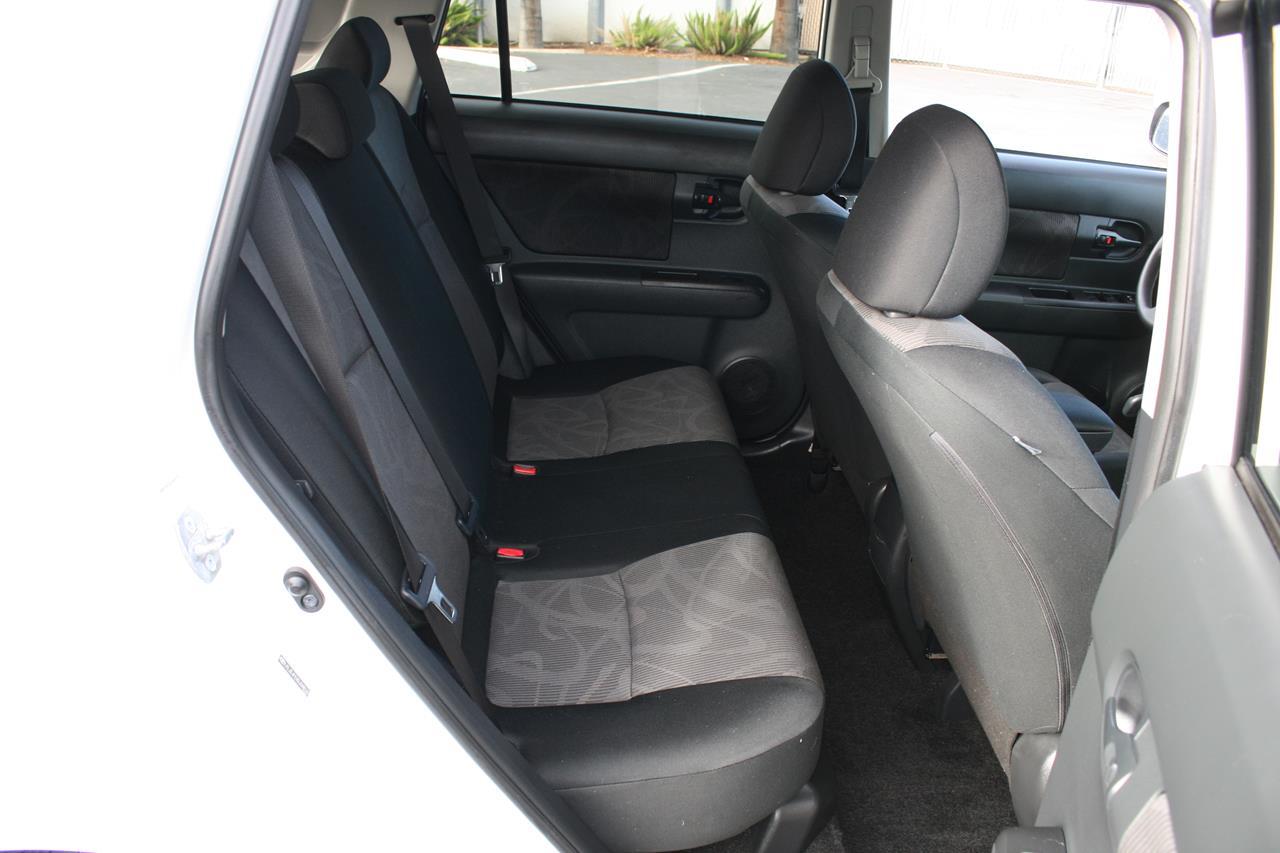 Scion xB 5dr Wgn Auto (Natl) 2013