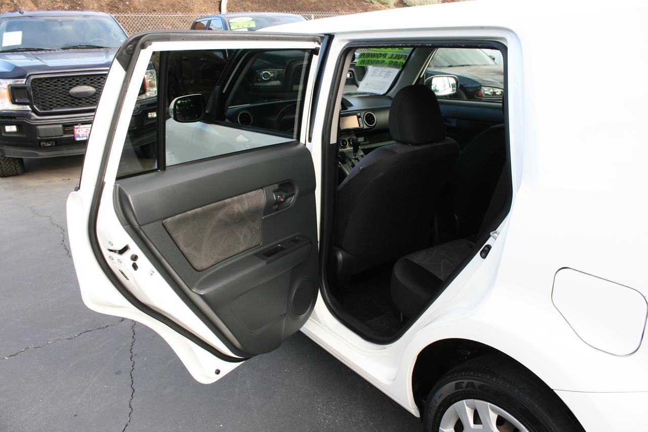 Scion xB 5dr Wgn Auto (Natl) 2013