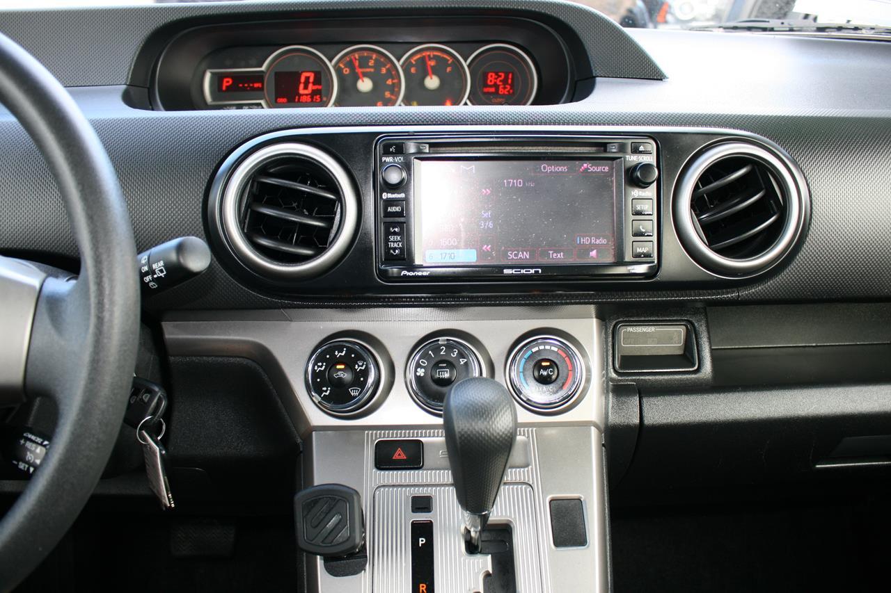 Scion xB 5dr Wgn Auto (Natl) 2013