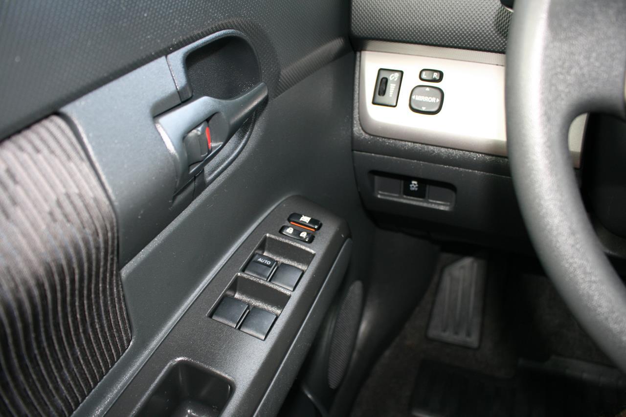 Scion xB 5dr Wgn Auto (Natl) 2013