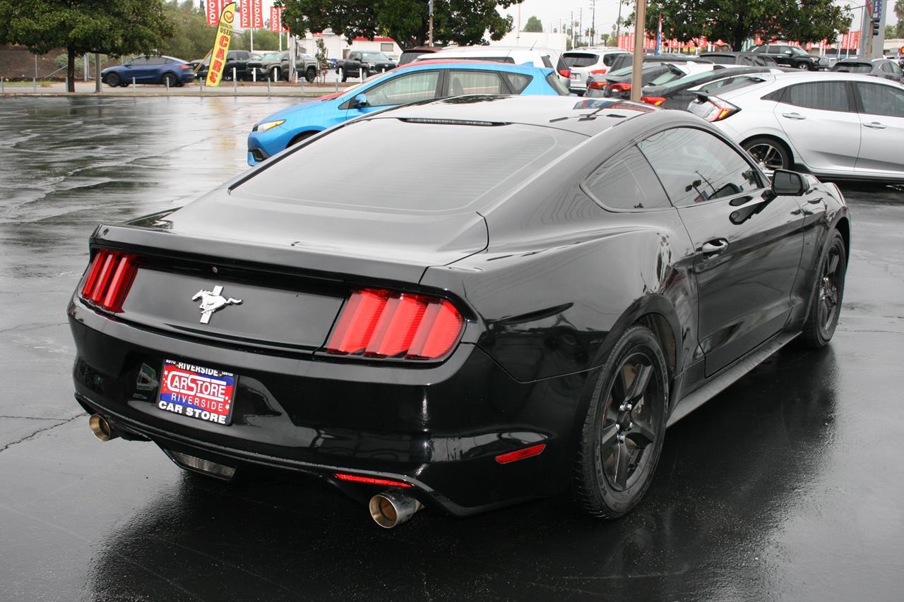 Ford Mustang V6 Fastback 2017