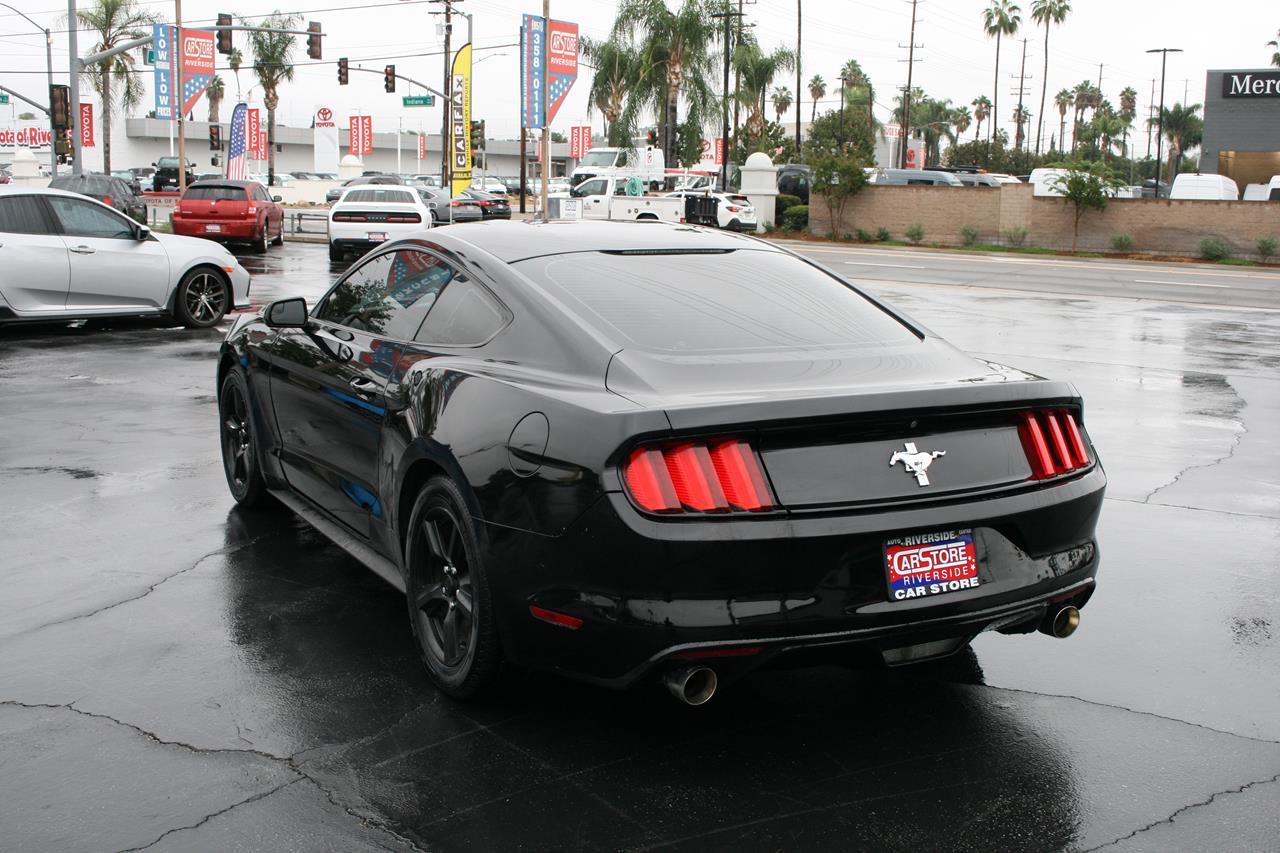 Ford Mustang V6 Fastback 2017