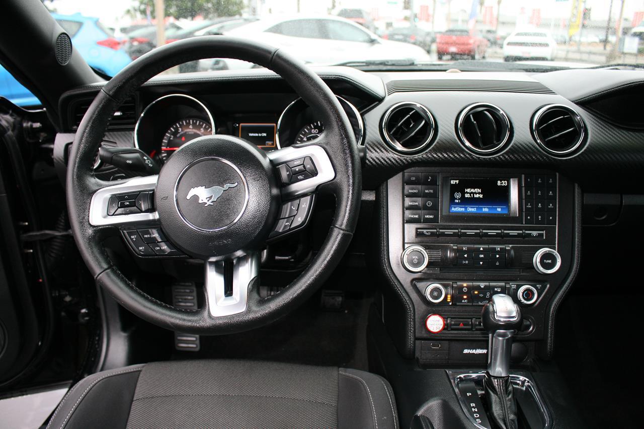 Ford Mustang V6 Fastback 2017