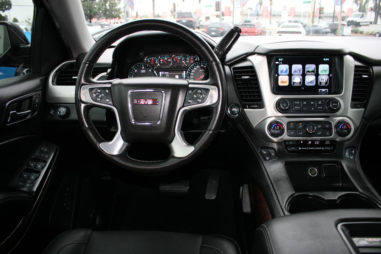 GMC Yukon XL 2WD 4dr SLT 2017