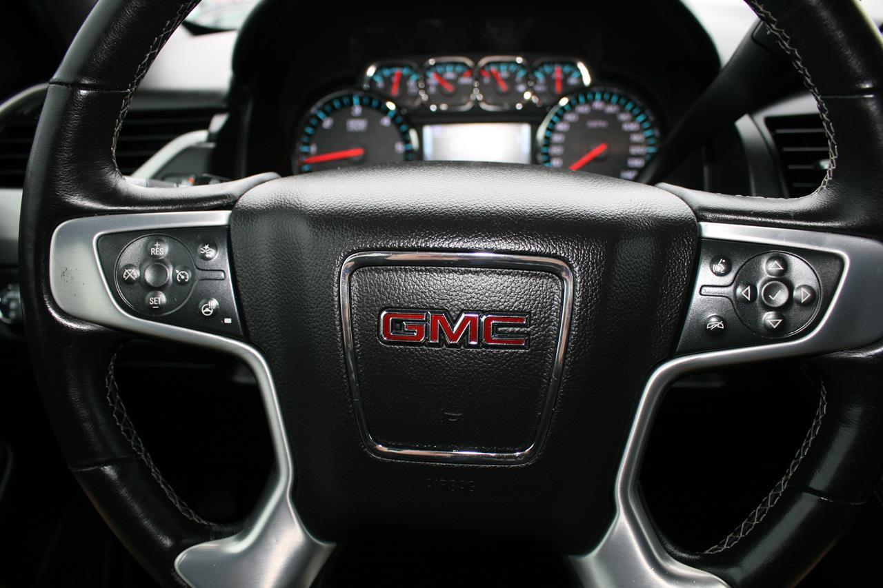 GMC Yukon XL 2WD 4dr SLT 2017