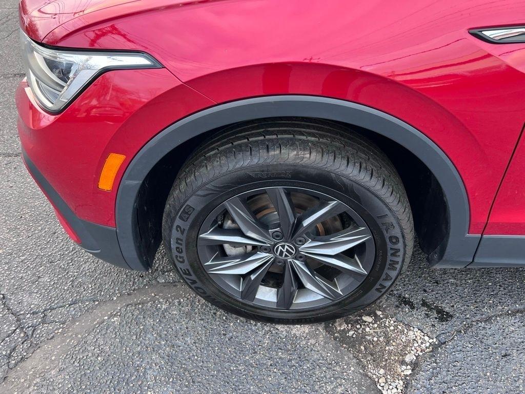 2022 Volkswagen Tiguan SE - Photo 11