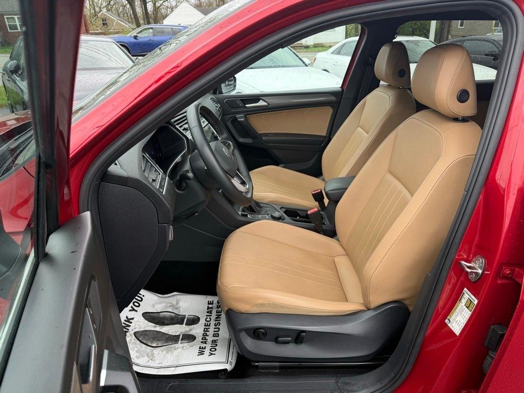 2022 Volkswagen Tiguan SE - Photo 14