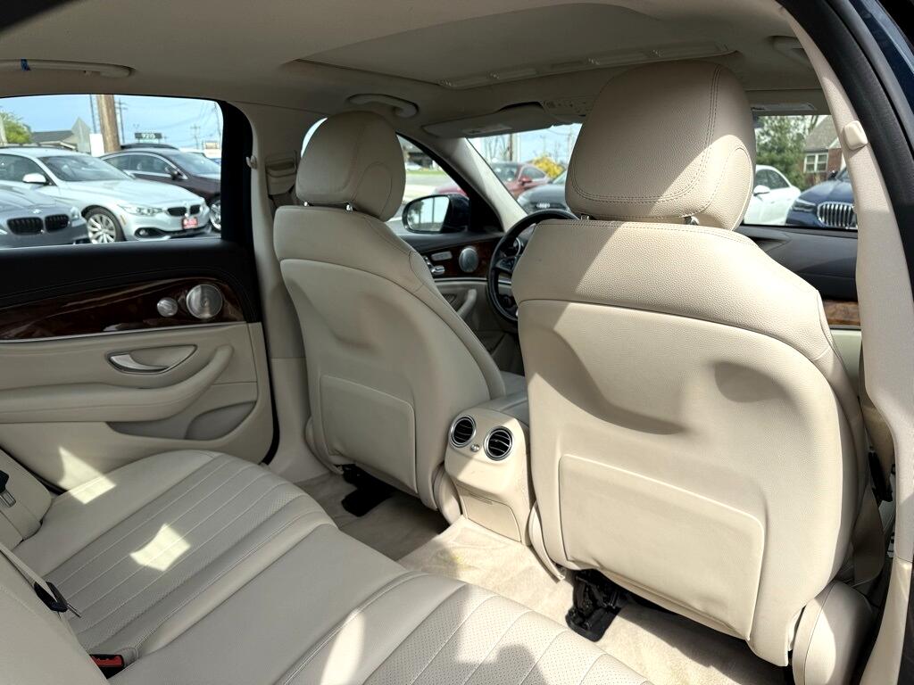 Mercedes-Benz E-Class E300 Luxury 4MATIC Sedan 2017 Mercedes-Benz E-Class E300 Luxury 4MATIC Sedan 2017