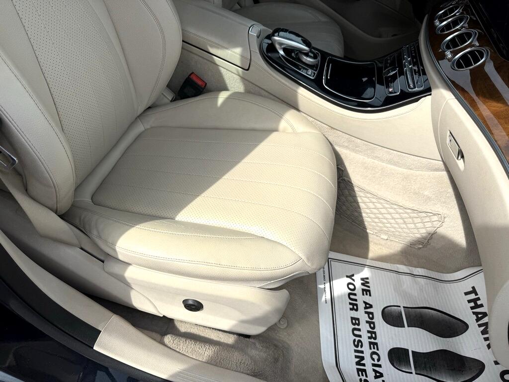 Mercedes-Benz E-Class E300 Luxury 4MATIC Sedan 2017 Mercedes-Benz E-Class E300 Luxury 4MATIC Sedan 2017