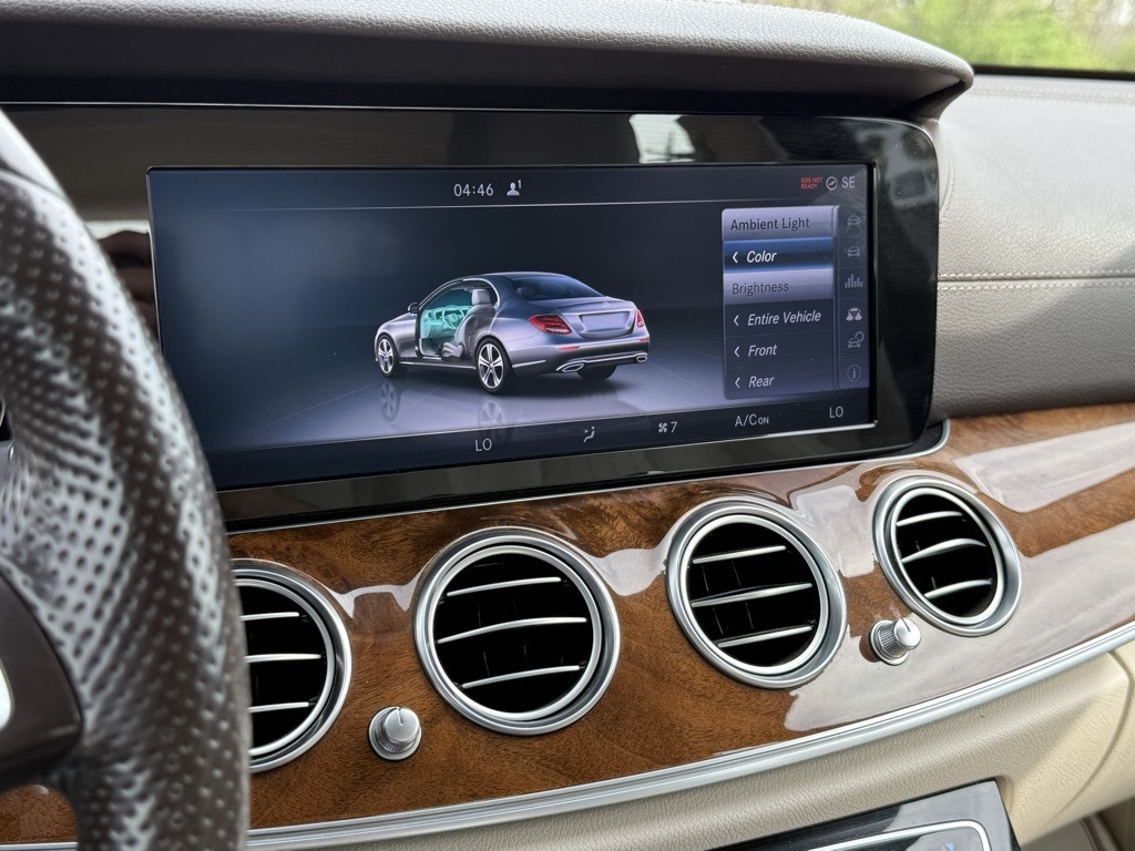 Mercedes-Benz E-Class E300 Luxury 4MATIC Sedan 2017 Mercedes-Benz E-Class E300 Luxury 4MATIC Sedan 2017