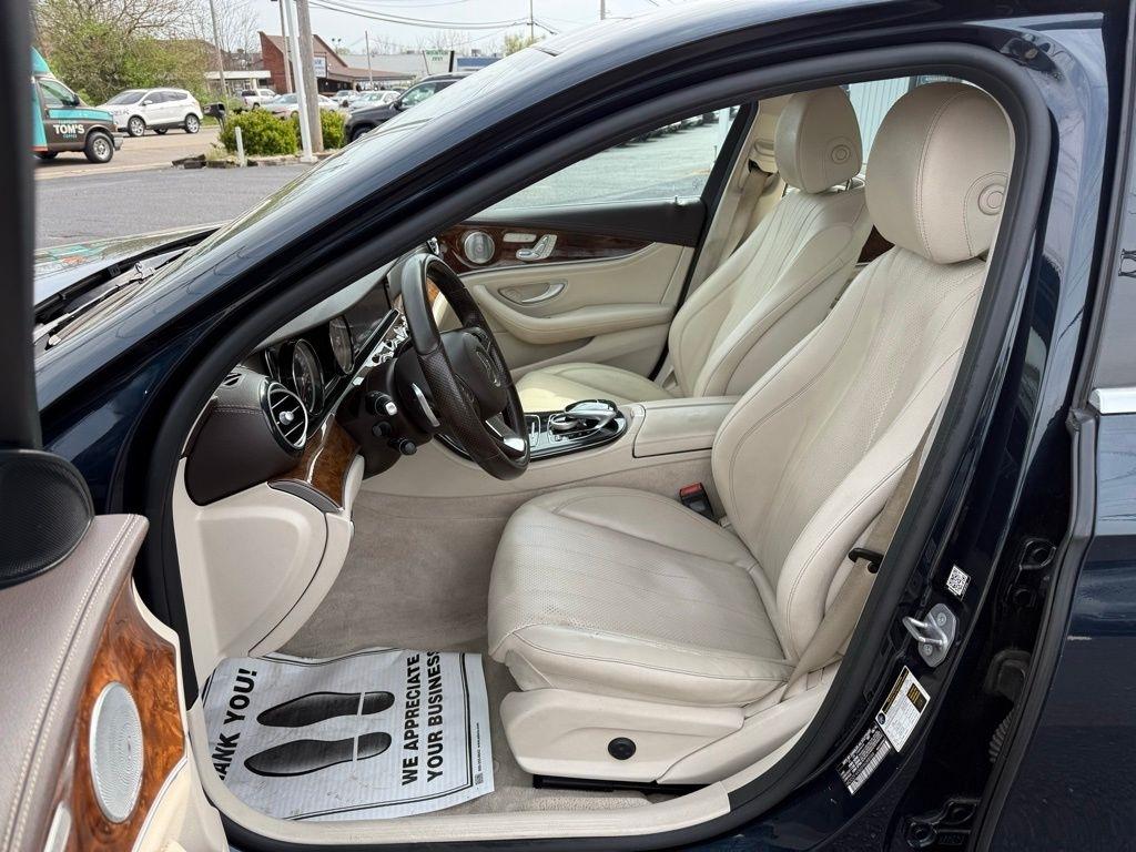Mercedes-Benz E-Class E300 Luxury 4MATIC Sedan 2017