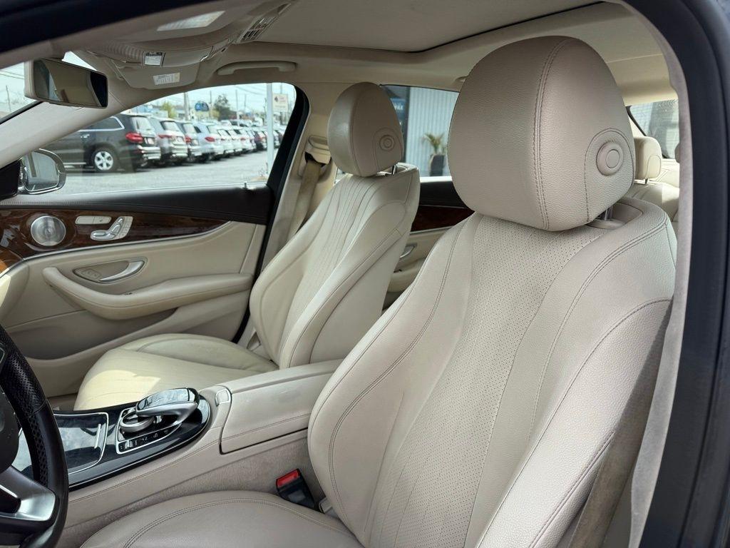 Mercedes-Benz E-Class E300 Luxury 4MATIC Sedan 2017