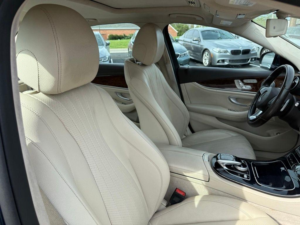 Mercedes-Benz E-Class E300 Luxury 4MATIC Sedan 2017