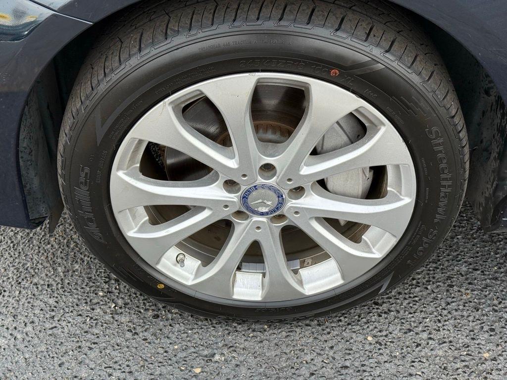 Mercedes-Benz E-Class E300 Luxury 4MATIC Sedan 2017